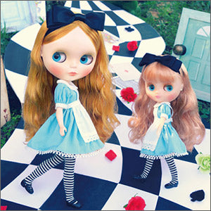 Junie moonプロデュース「ディアダーリン・ファッション・フォー・ドールズ」から、アリスイメージのドレスセット『オールアリス』が登場です！