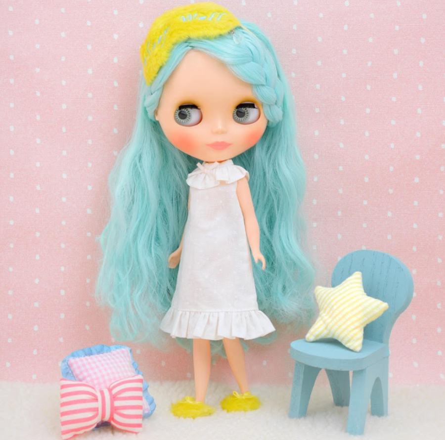 Junie Moon's "Dear Darling Fashion for Dolls" is now selling clothes perfect for doll storage!