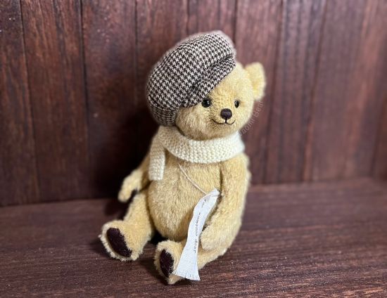 ☆OOAK☆ Plush Toy “TOY BOX in Luv-able & Hug-able (Yellow)” by Naomi Bear