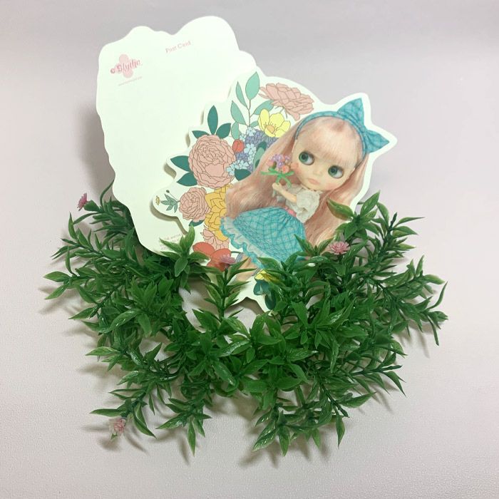 Blythe "die-cut postcards"